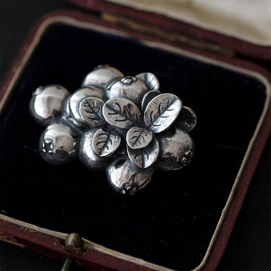 ブローシュ・リンゴンベリー