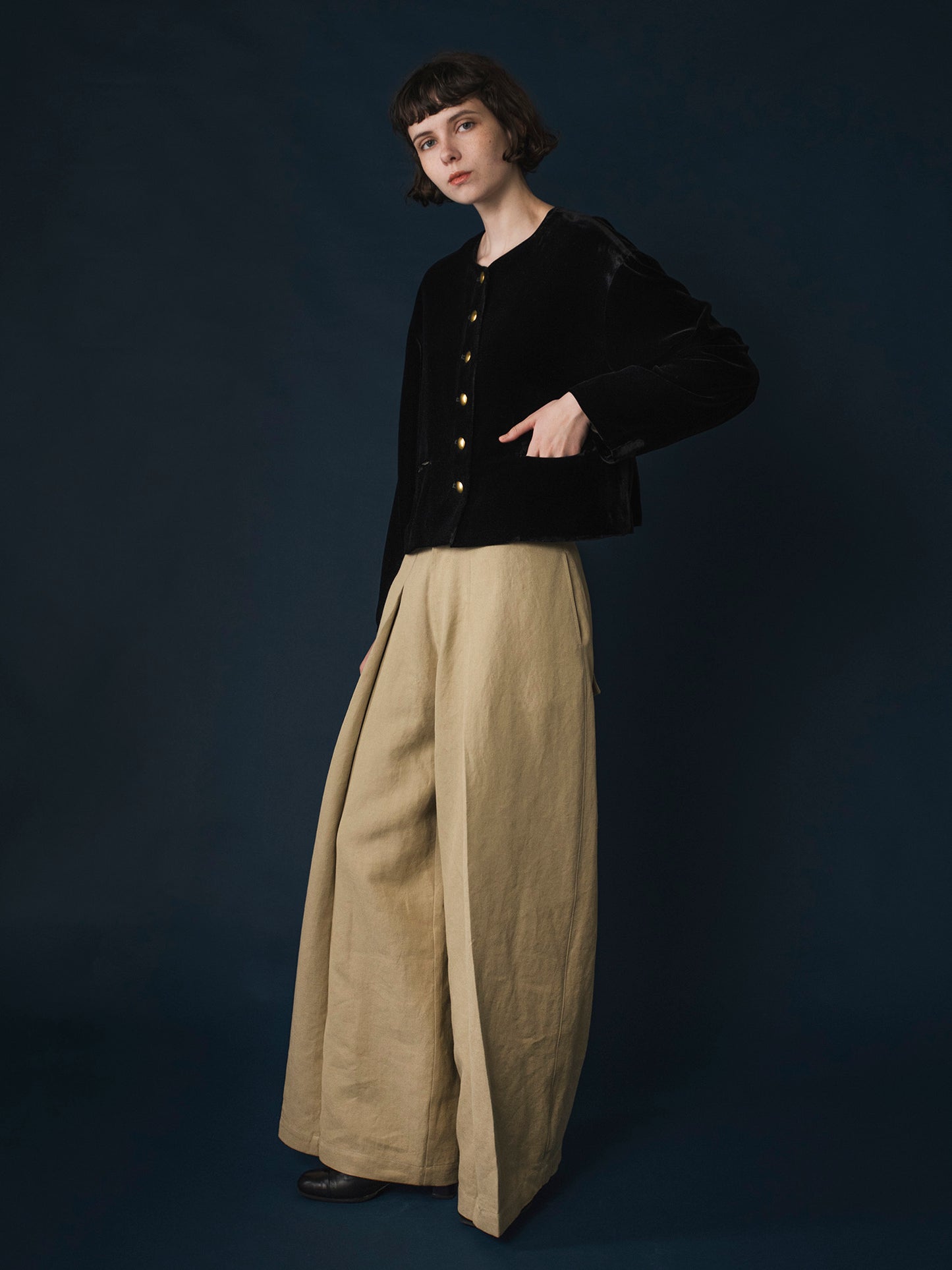 ▲2025AWカタログ掲載(モデル身長172cm)、ジャケット:参考商品