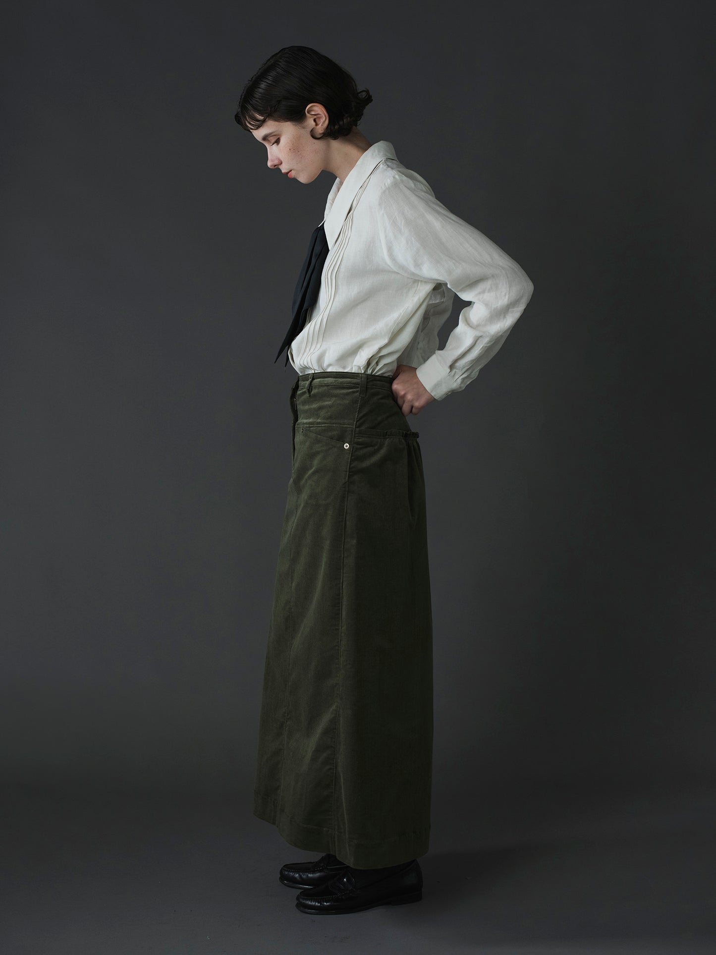 ブラウス:ウラリー