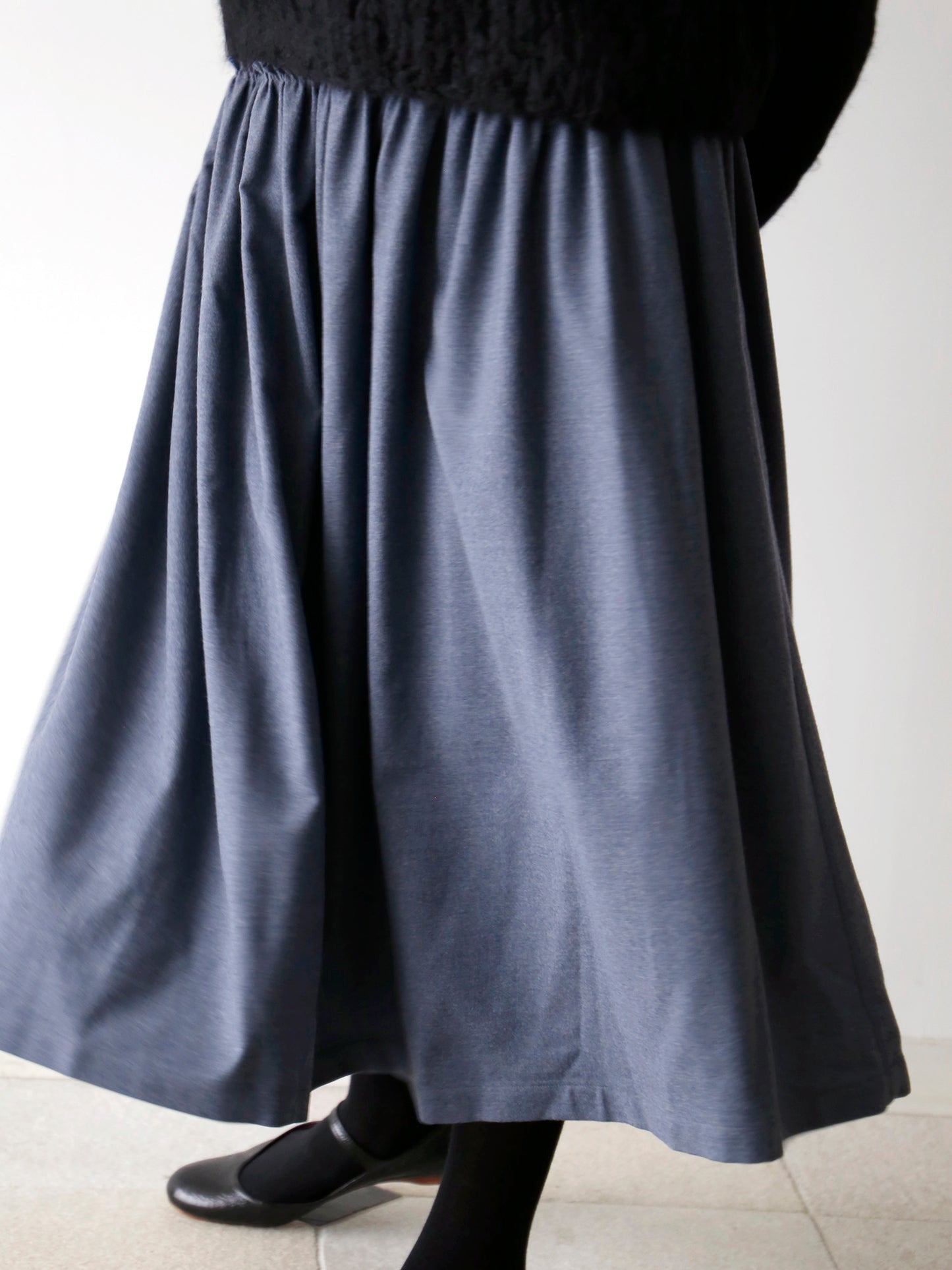 プードルブルー38(モデル身長166cm)