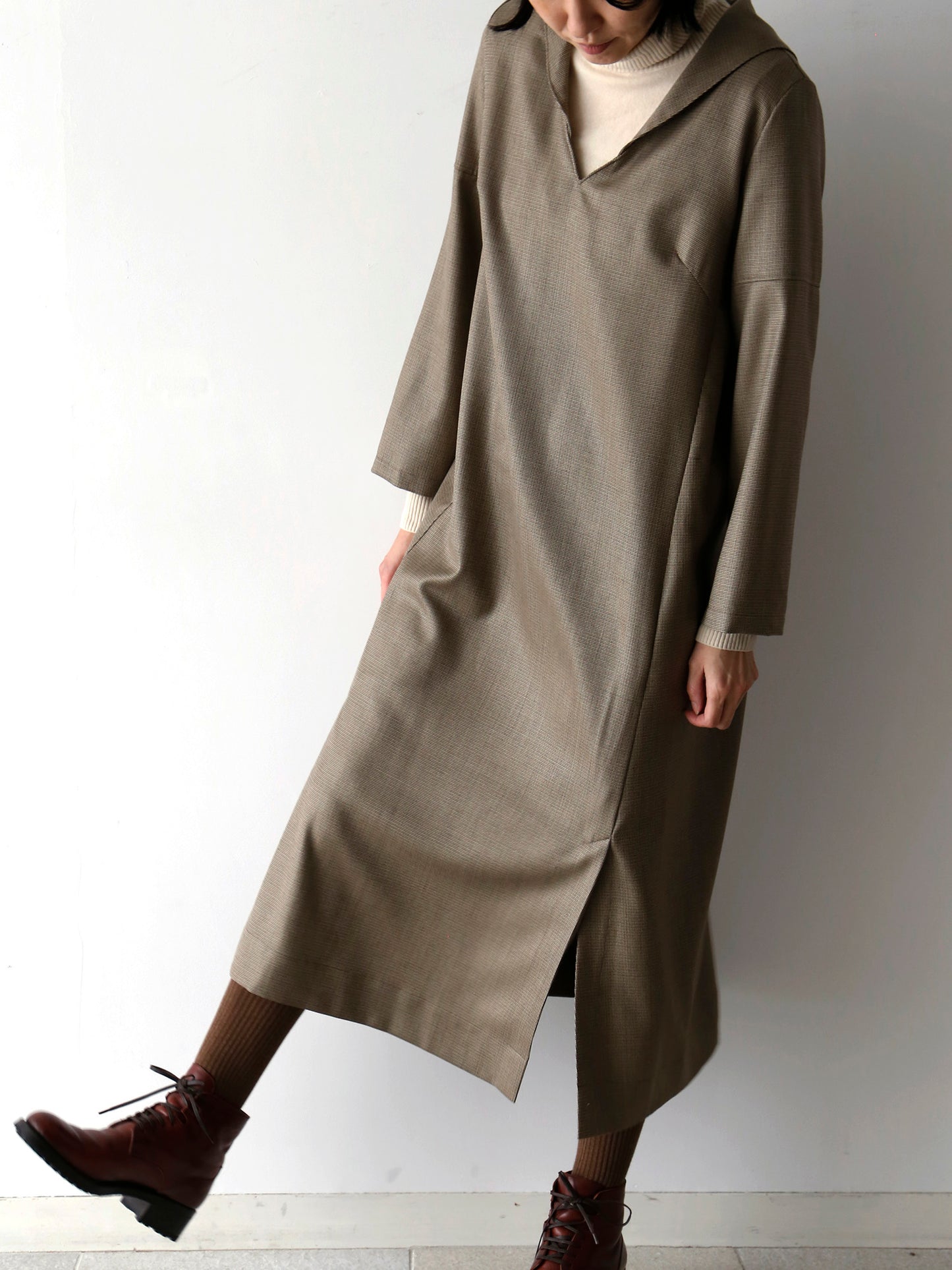 同型生地違い「ハウンドトゥース・セピア」