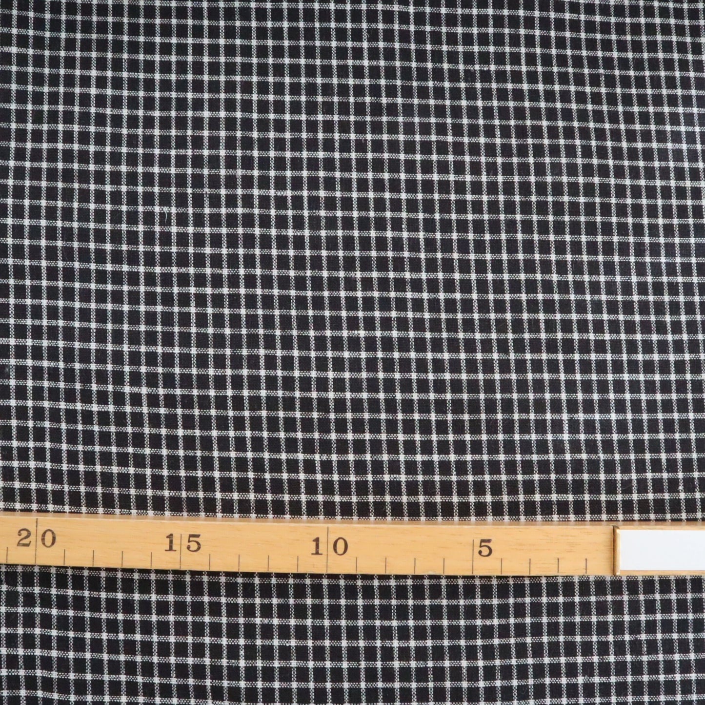 Siulas ネリンガ グラフチェック ブラック×ホワイト