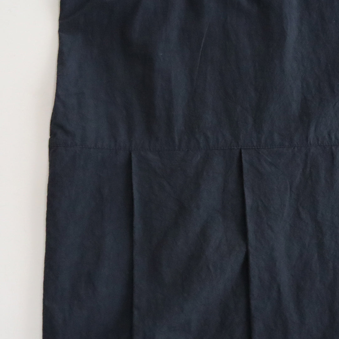 大きなタックが特徴です