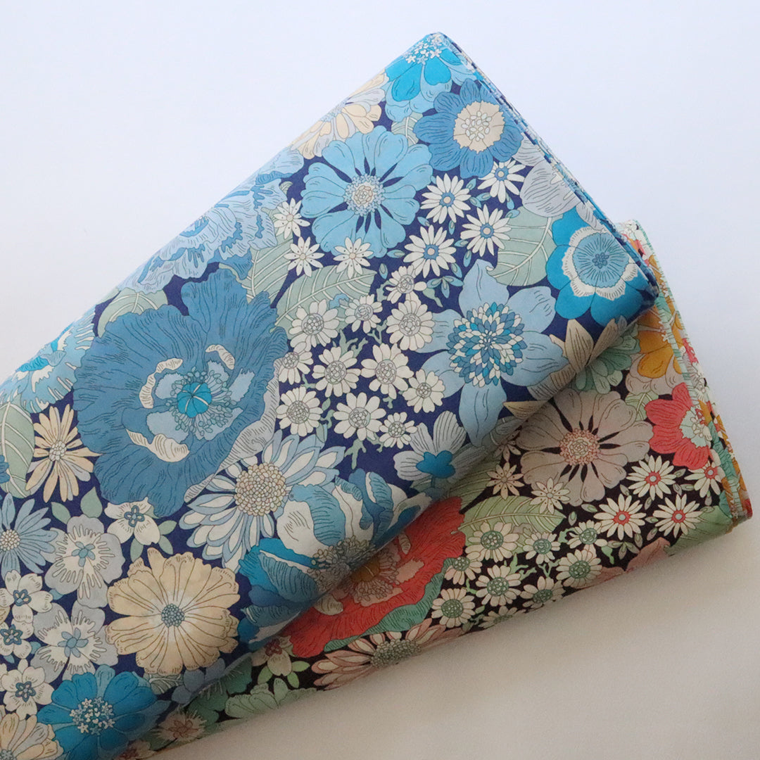 LIBERTY FABRICS 「サマーズ・イン・ザ・サン」ブルー