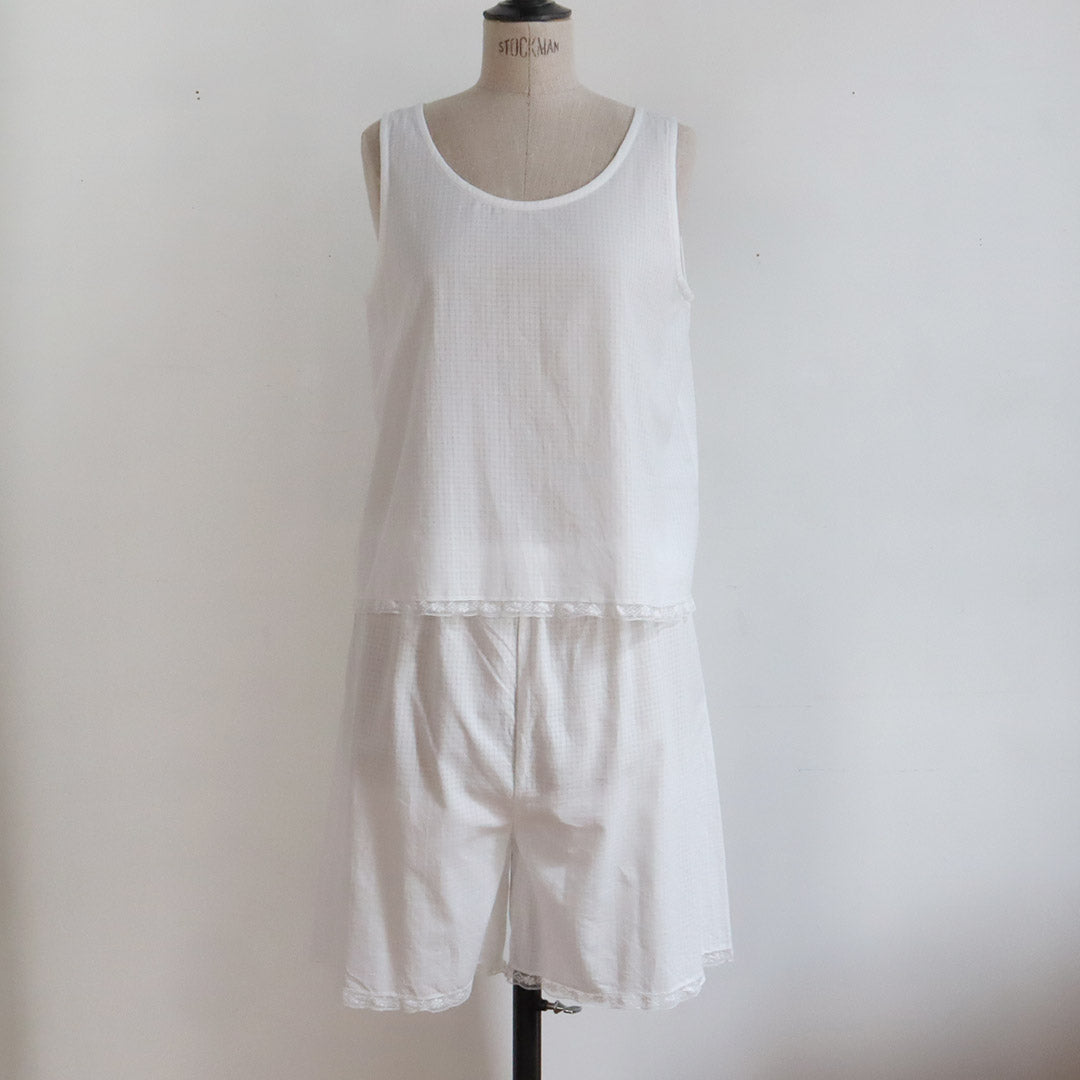 作品例:タンクトップとショーツ ホワイト