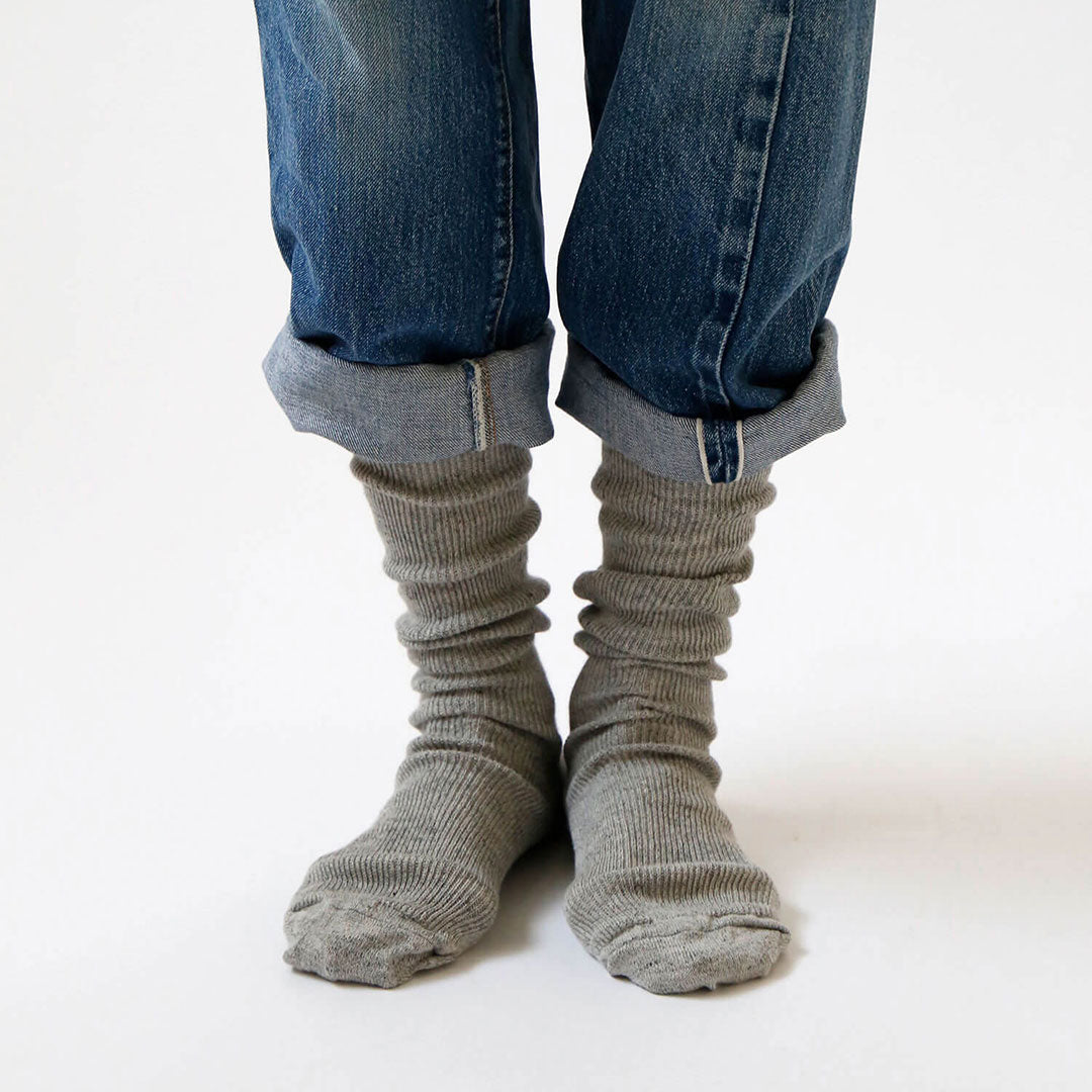 light grey / M