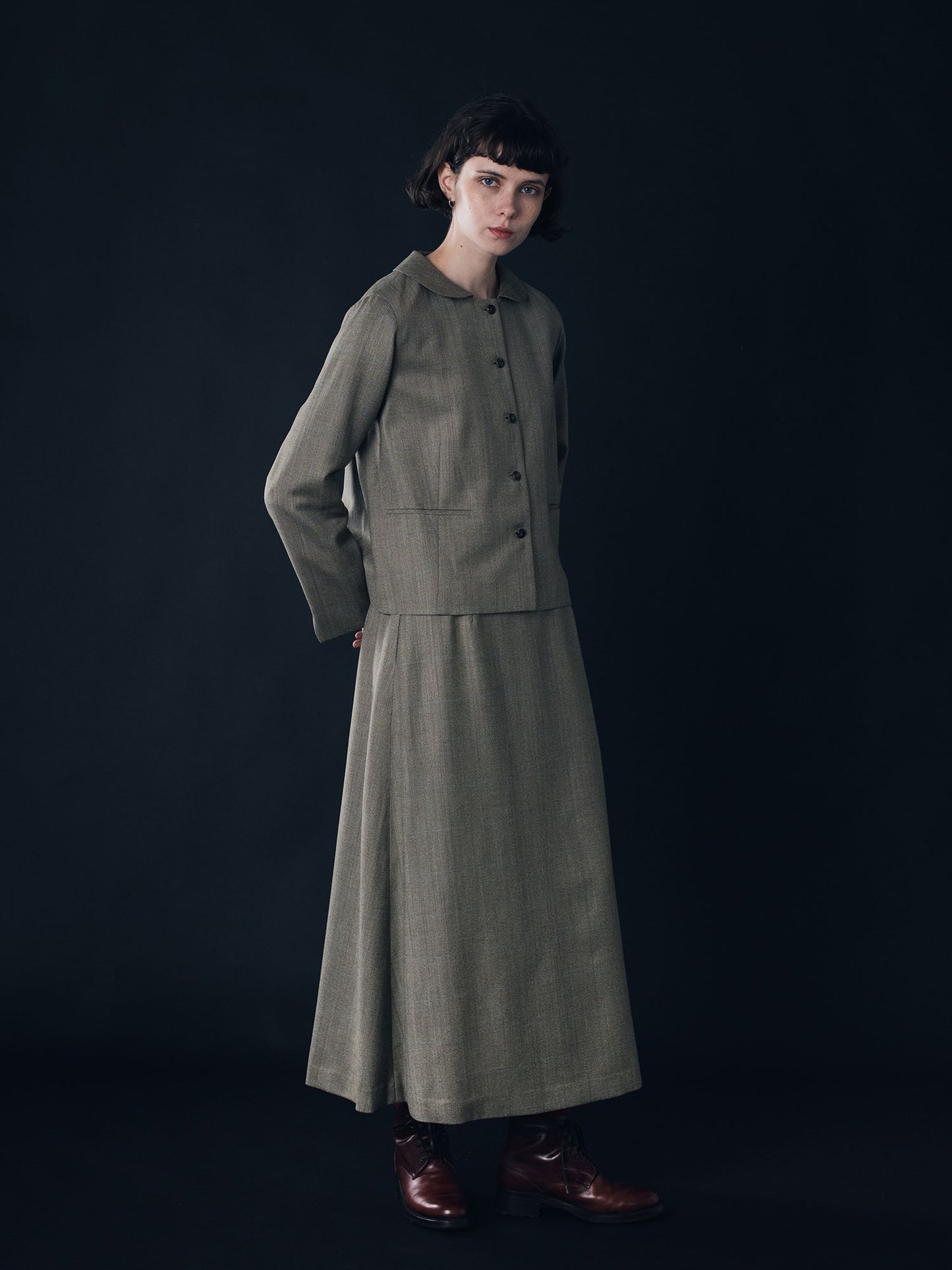 ▲2025AWカタログ掲載(モデル身長172cm)38サイズ着用、ジャケット:ギヨーム、スカート:アルノー38