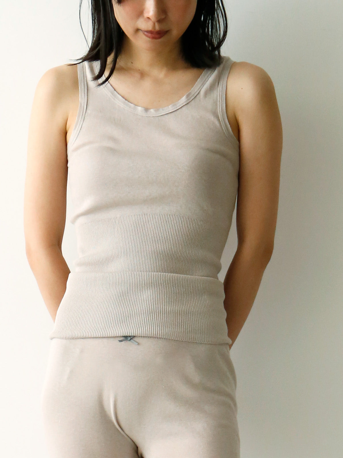 HÉRNI No.1 タンクトップ【コットンリネン】