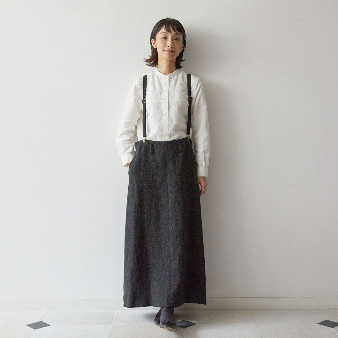 シャツ:ボドワン スカート:ピエール(身長168cm)