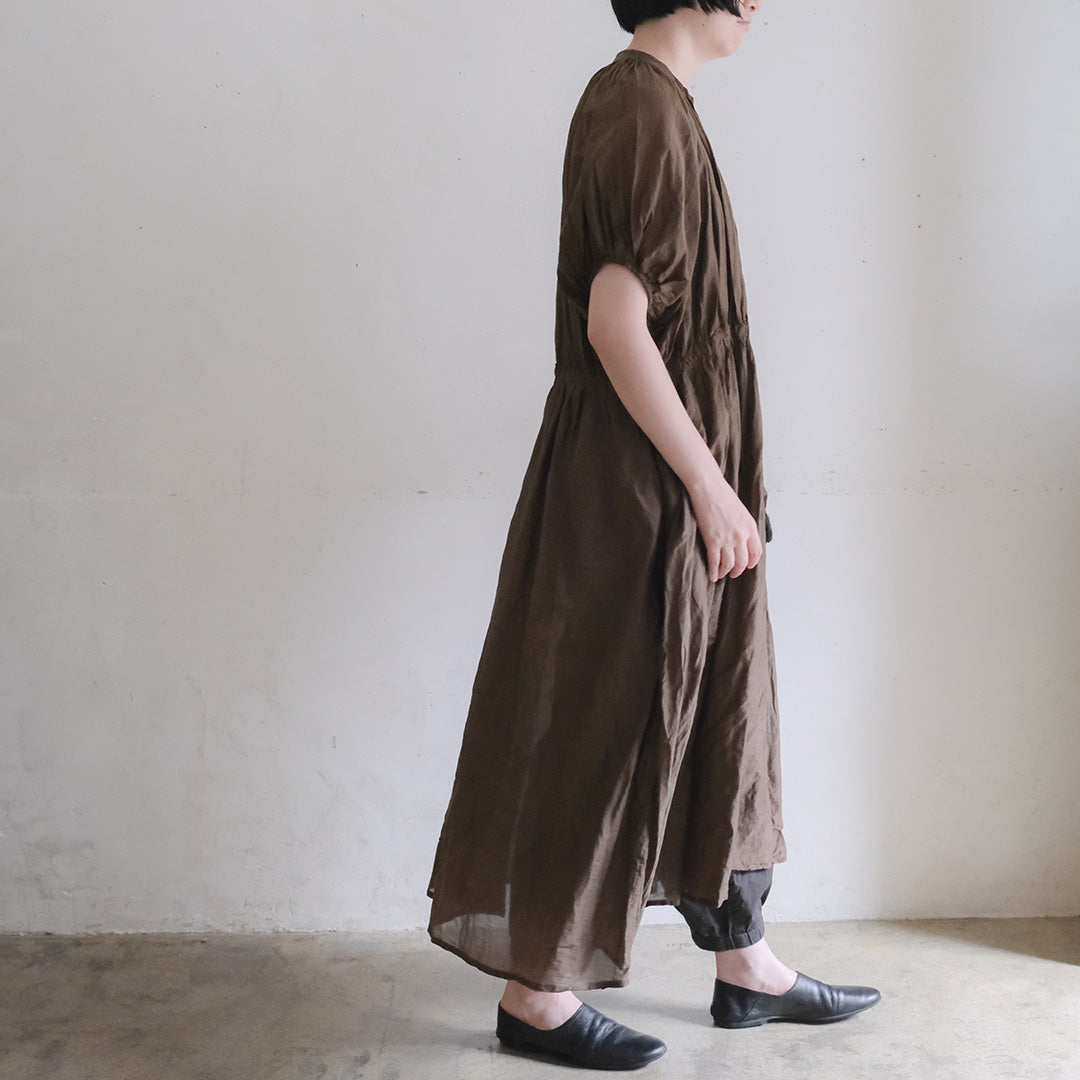 tabrik タブリク　本藍濃　ギャザーリネン　ワンピース tabrik タブリク本藍濃ギャザーリネンワンピース