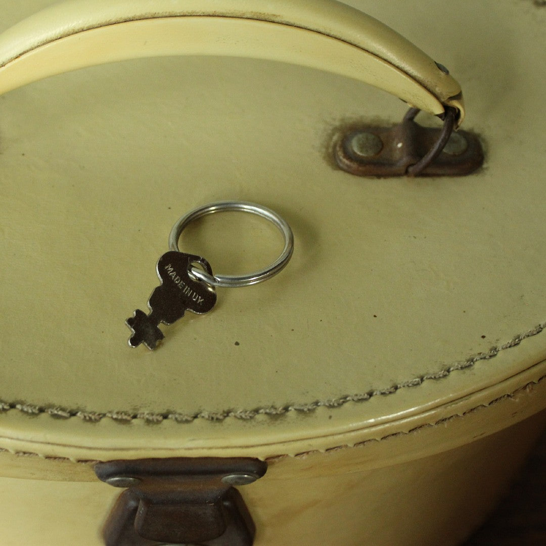 バニティケース【C】は鍵がついています