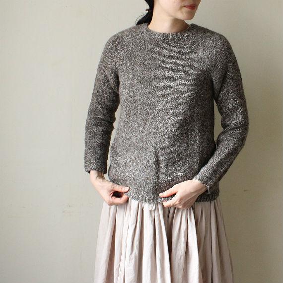 作品例:「Dovestone natural aran」8 marl yarn brown