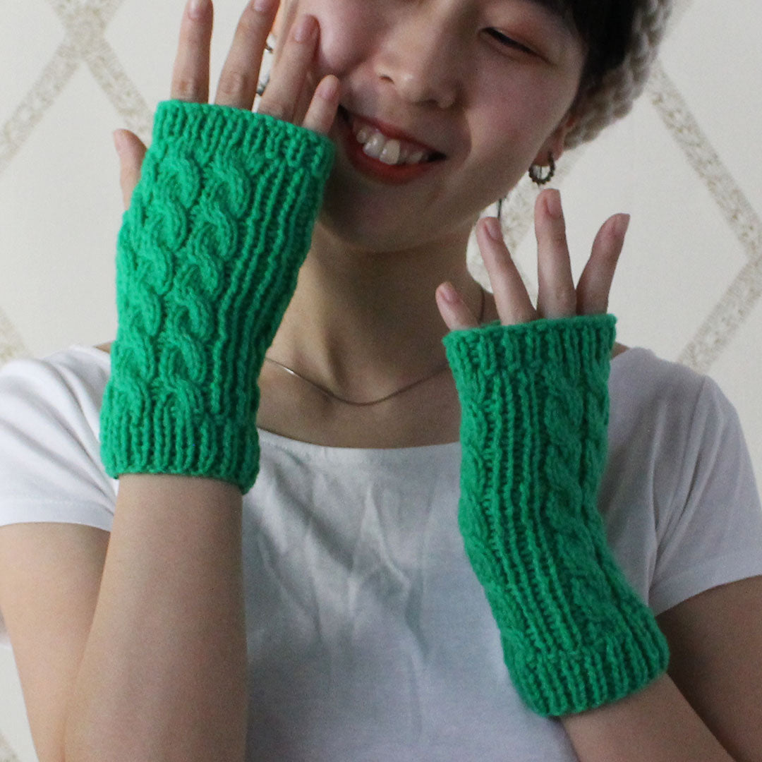 Beginner’s project series 5 交差編みのウォーマー キット