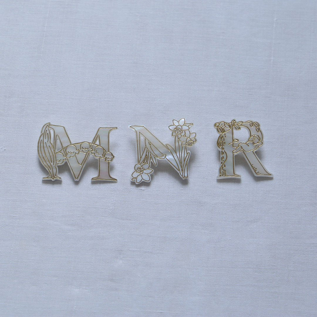 左からM、N、R