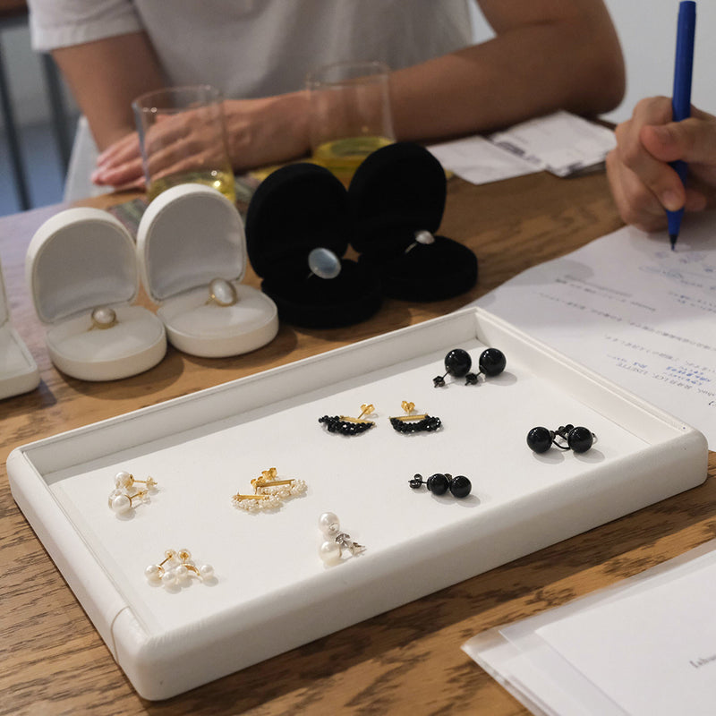 この冬の「装身具展」にむけて
