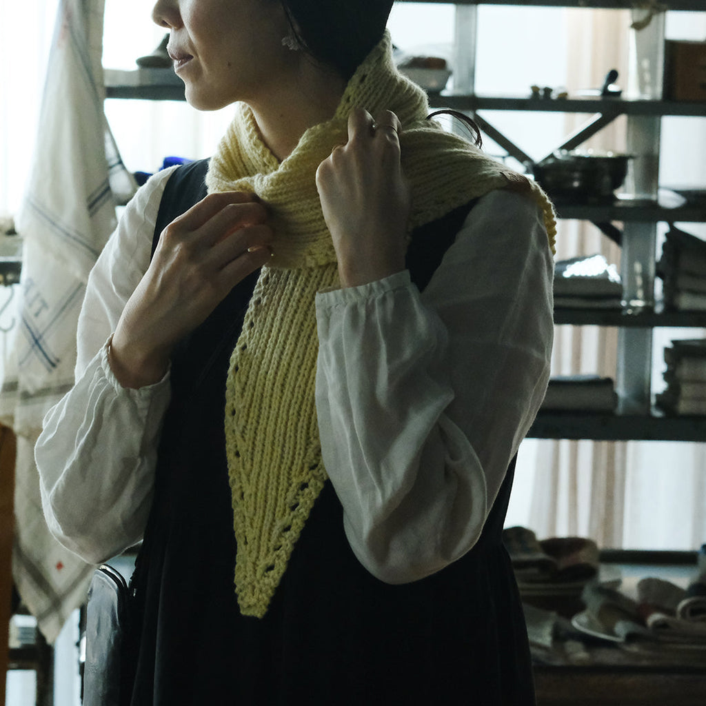 素肌にうれしい手編みマフラー