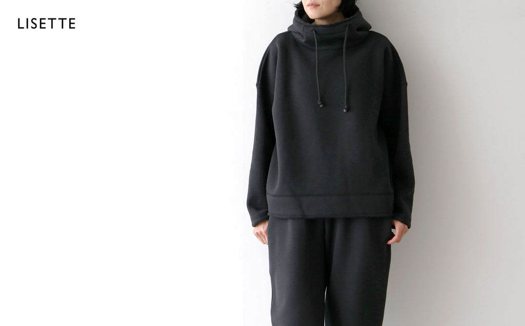 ジャンベルカ裏起毛のパーカーとパンツ