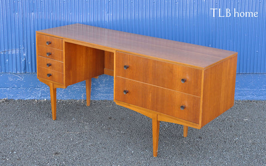 ヴィンテージチークデスク新入荷