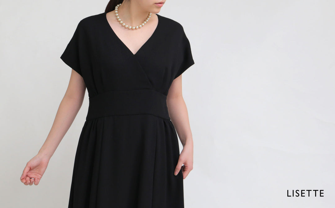 LA PETITE ROBE NOIR《ラ プチロブ ノアール》
