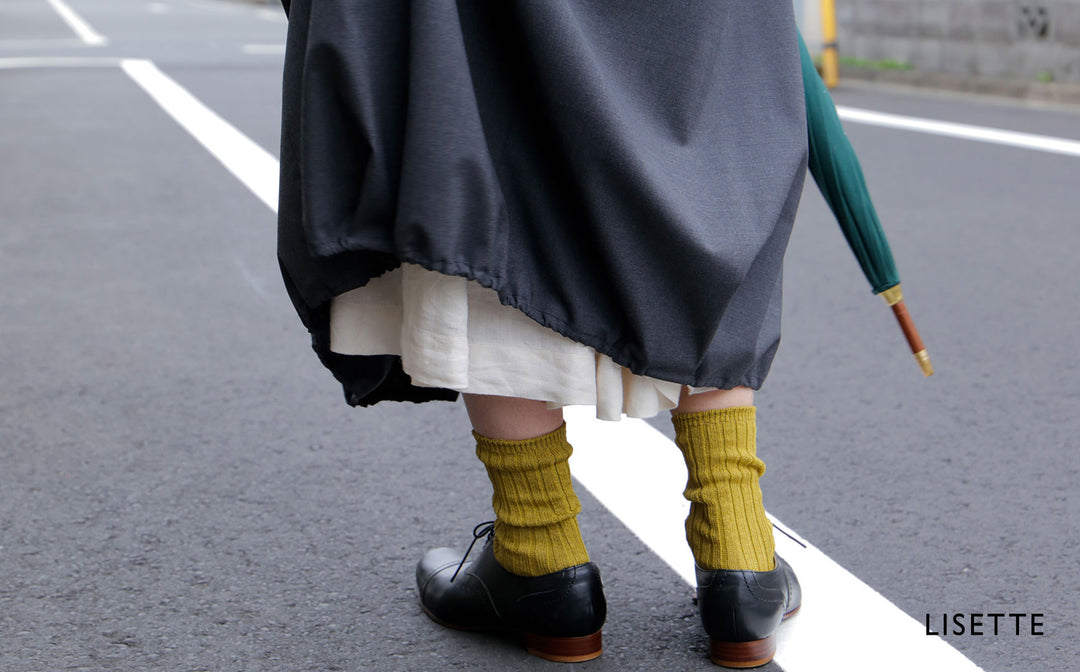 雨の日にも！スプリングコートとコクーンスカート