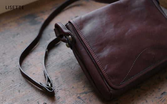 使い込むほどに風合いの増すリゼッタの革バッグ