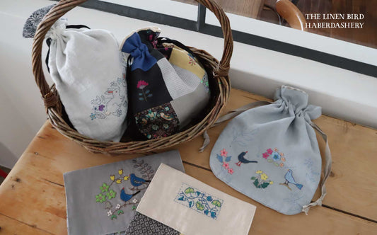 botanicの刺繍ポーチ