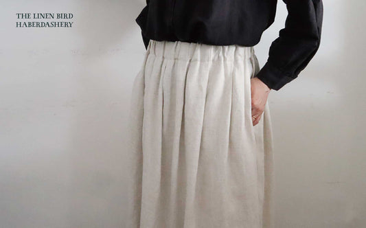 モザイク模様のリネンで作る、タックスカート