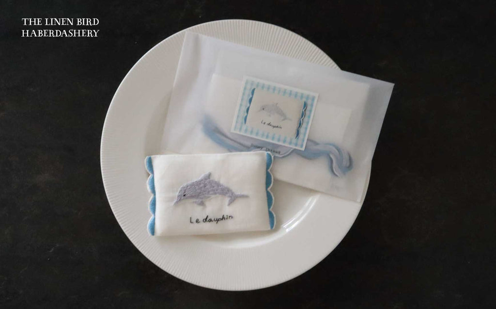 刺繍キット　イルカのティッシュケース