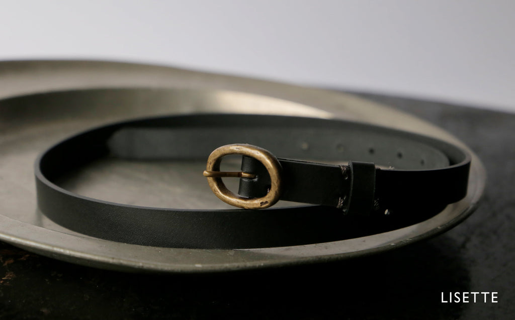 ミニマルでベーシックな本革ベルト