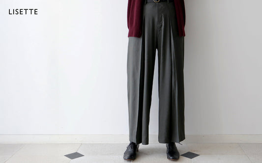 ディープタックのワイドパンツ