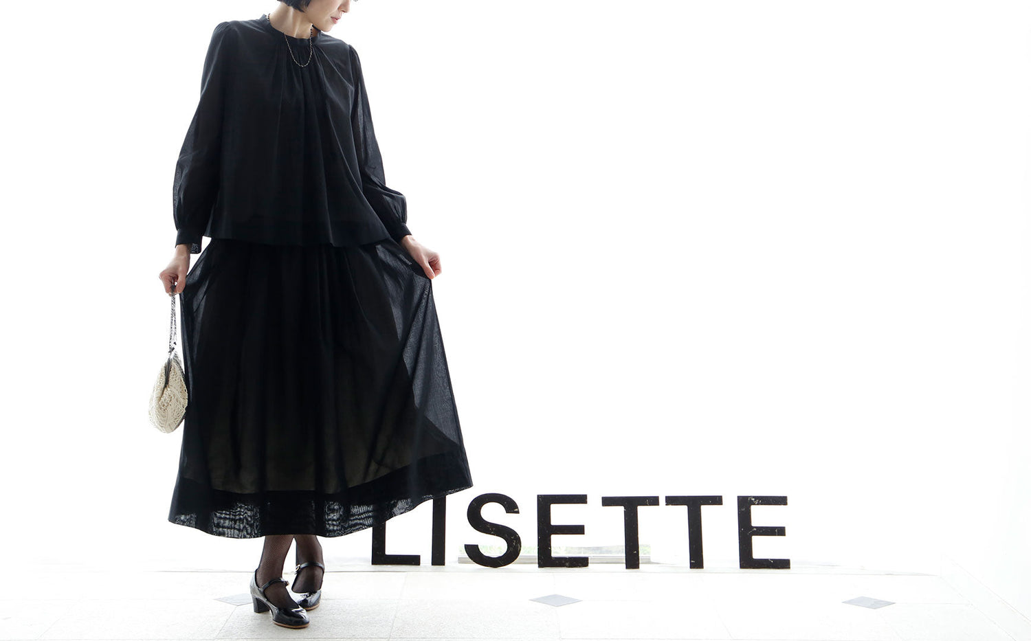 LISETTE-上品な透け感、大人のコットンシアーブラウスとスカート