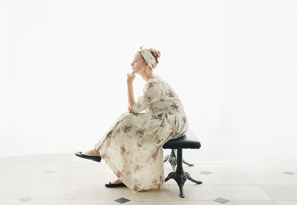 LISETTE-《柘榴》― 晩夏の庭先に残る赤い実の記憶 ―