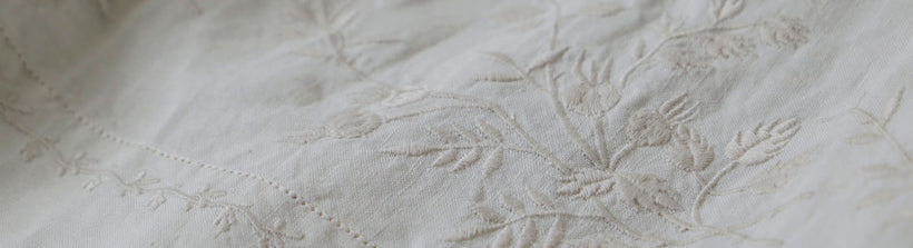 LISETTE-バラの実の刺繍
