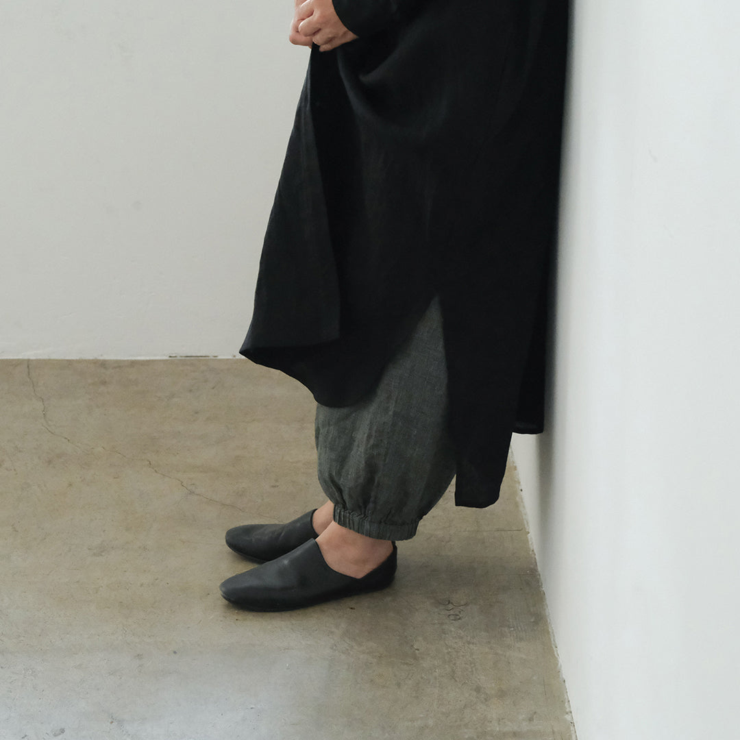 ［SALUÉ］バンドカラー長袖シャツドレス／ミッドウェイトリネン