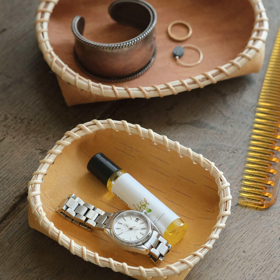 白樺からの贈りもの。特別な一枚皮の小物入れ – Envelope