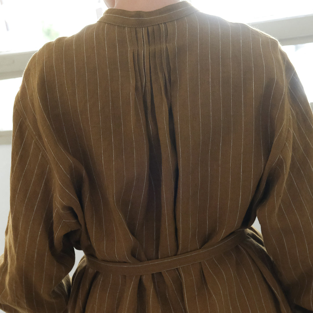 SALUÉ／バックピンタックドレス／ミッドウェイトリネン