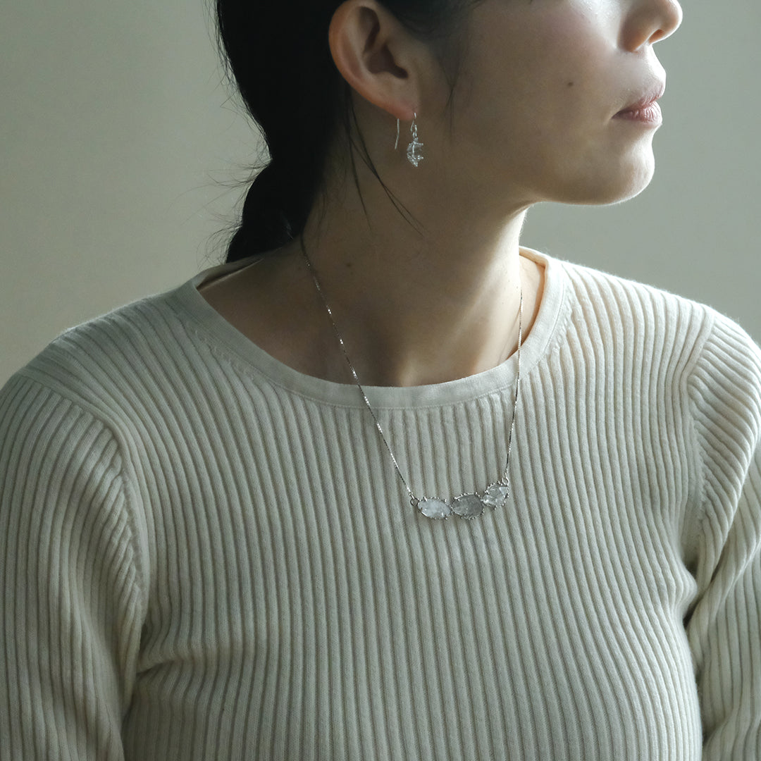 装身具LCF／原石水晶3石の首飾り