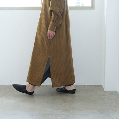 SALUÉ／バックピンタックドレス／ミッドウェイトリネン