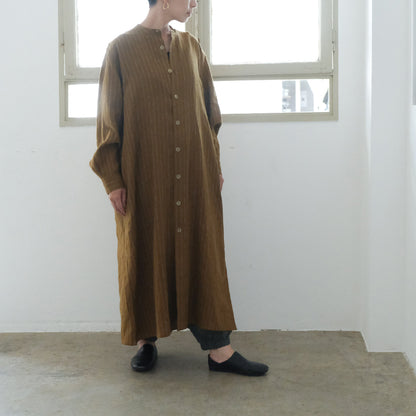 SALUÉ／バックピンタックドレス／ミッドウェイトリネン