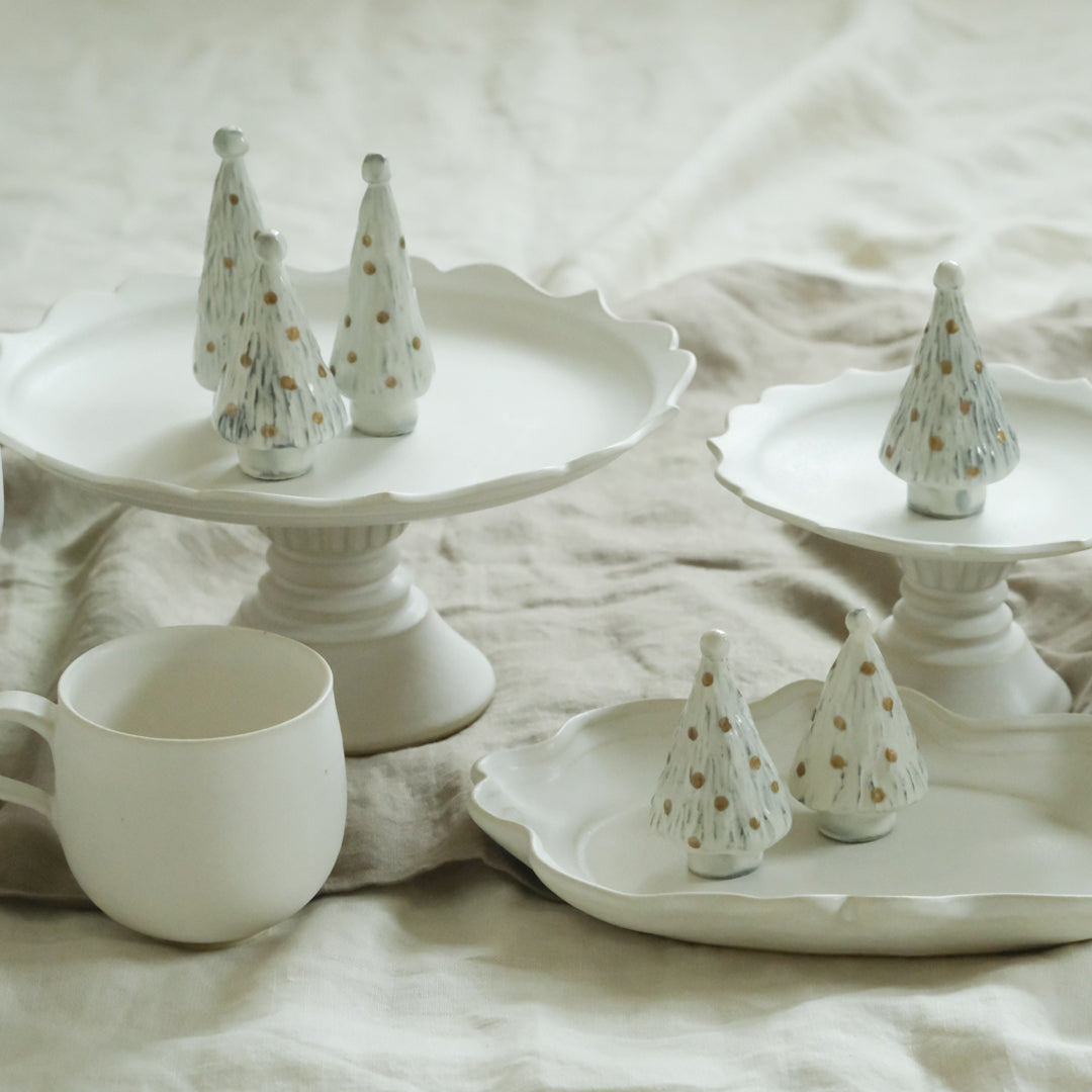 ミントグリーンのケーキスタンド　フリル　ドット　ディスプレイ ミントグリーンのケーキスタンド フリル ドット ディスプレイ ケーキ