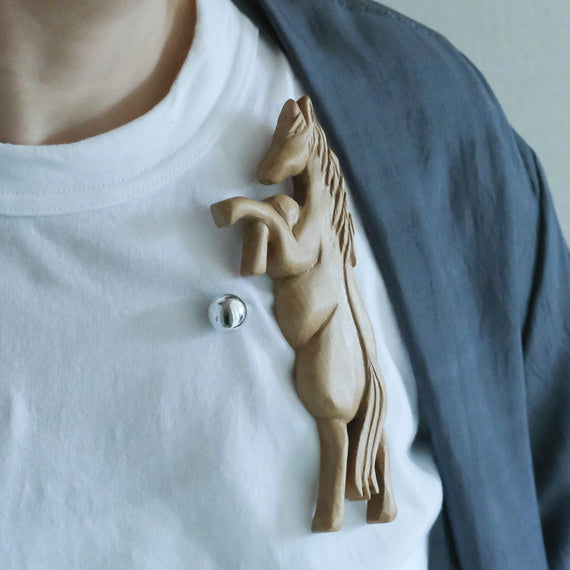 【受注商品】［KÄSI］horse pinbrooch