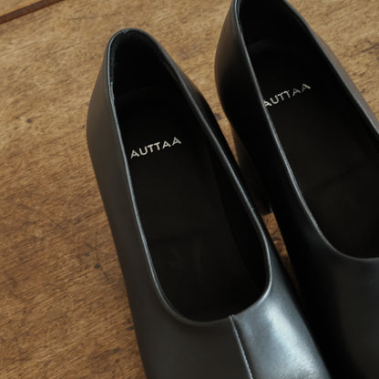 AUTTAA／【予約商品】ヒールパンプス black　