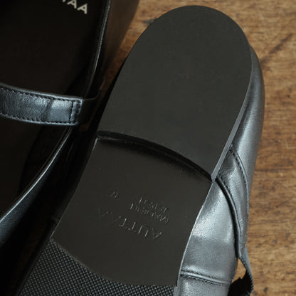 AUTTAA／Ankle strap pumps black