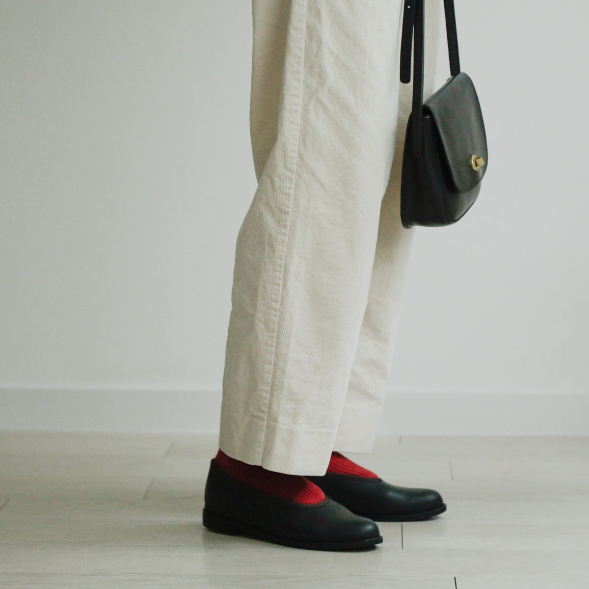 AUTTAA／【受注商品】 Ankle strap pumps