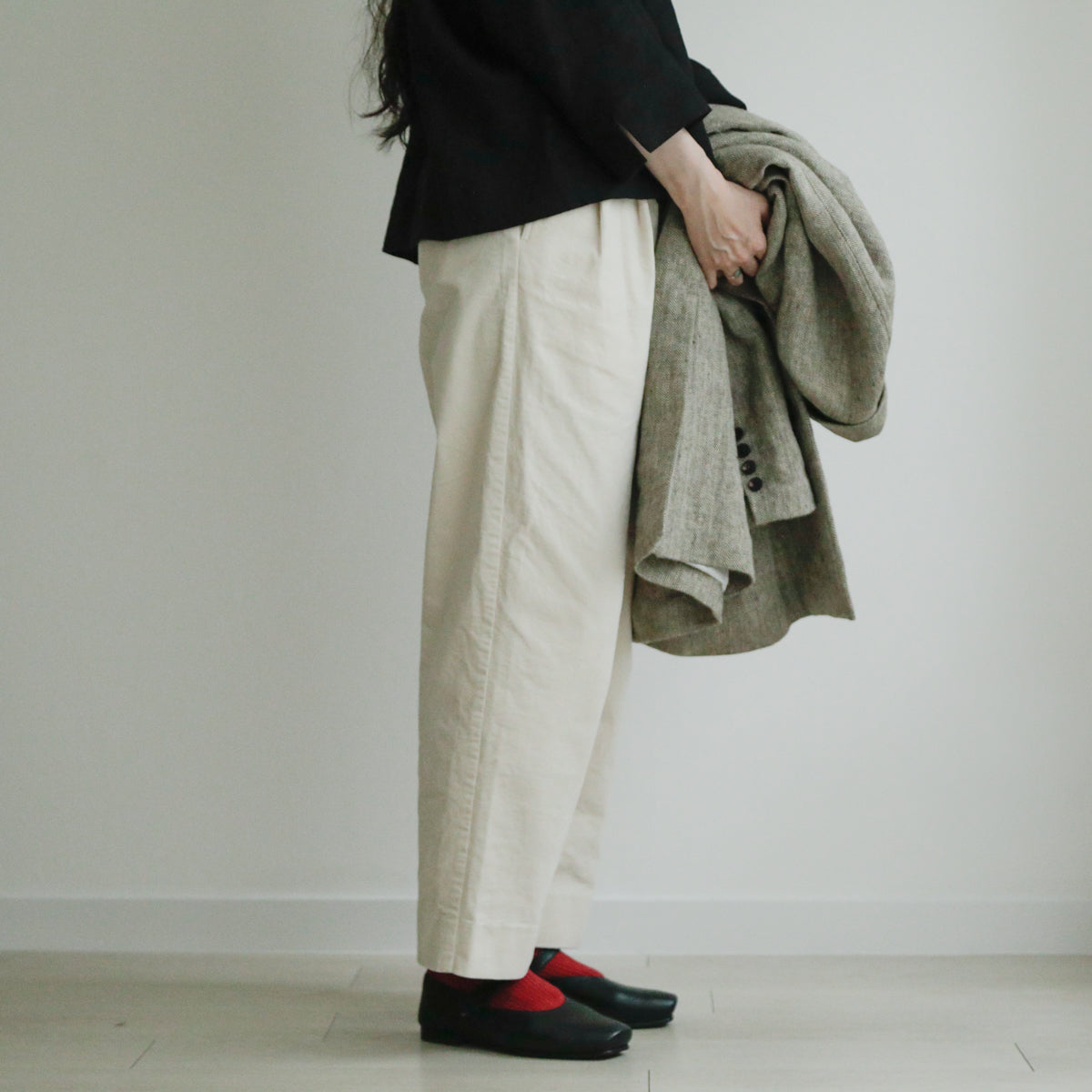 AUTTAA／【受注商品】 Ankle strap pumps