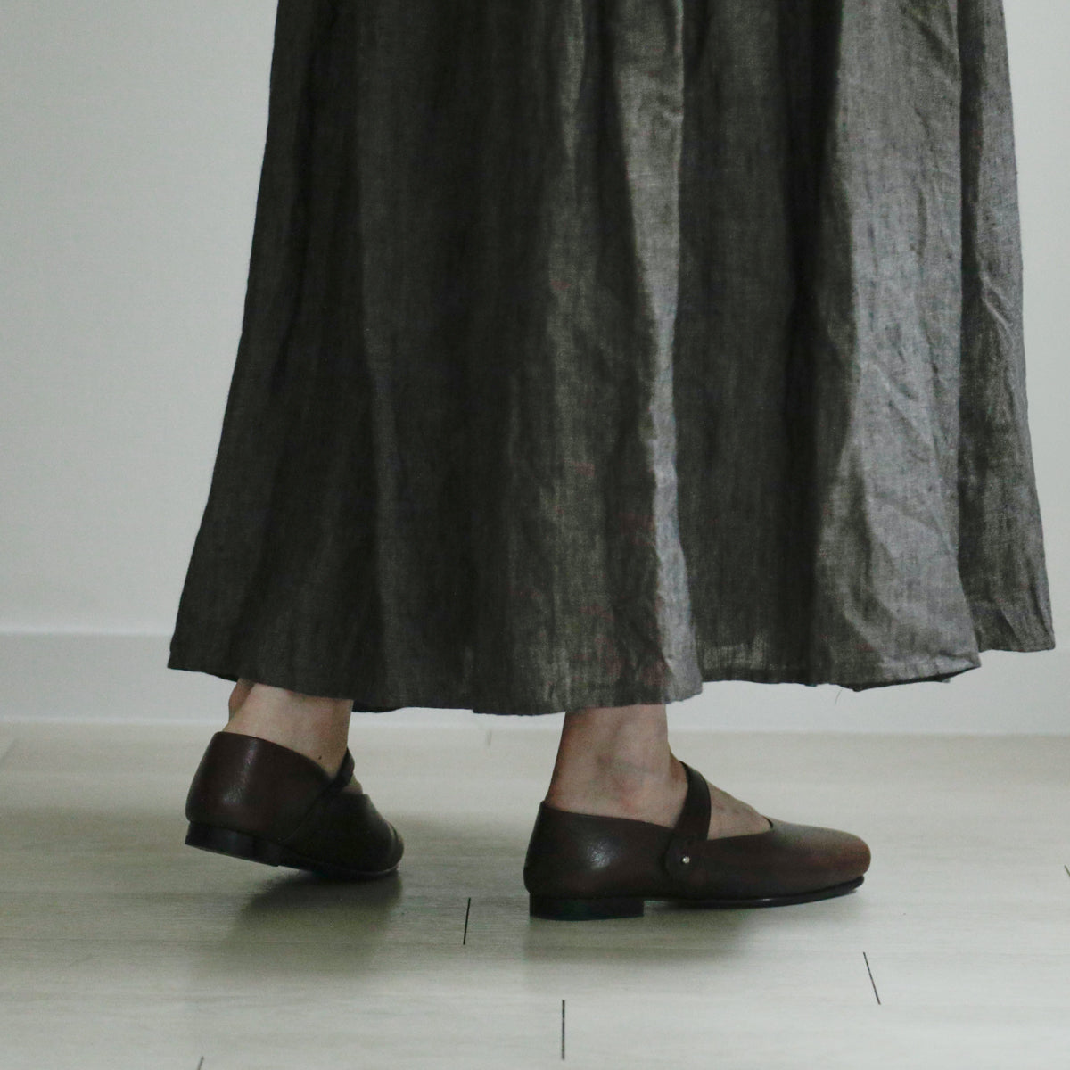 AUTTAA／【受注商品】 Ankle strap pumps