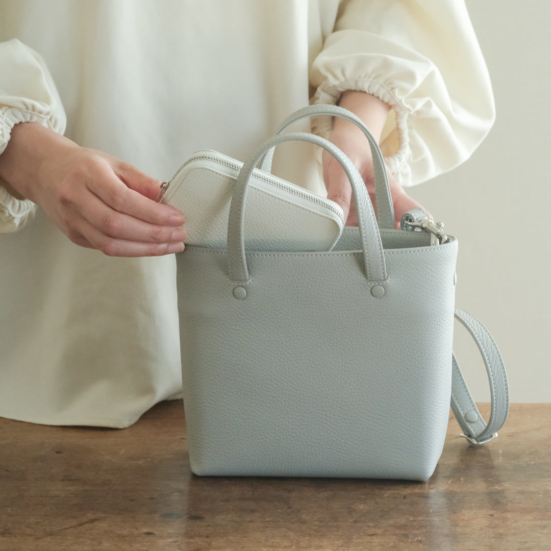 【受注商品】［STUDIO LA CAUSE］内縫いラウンドファスナー財布（M）WA075M EM