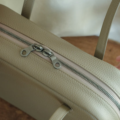 【受注商品】［STUDIO LA CAUSE］ロングハンドルボストンBG122 S（LH）EM