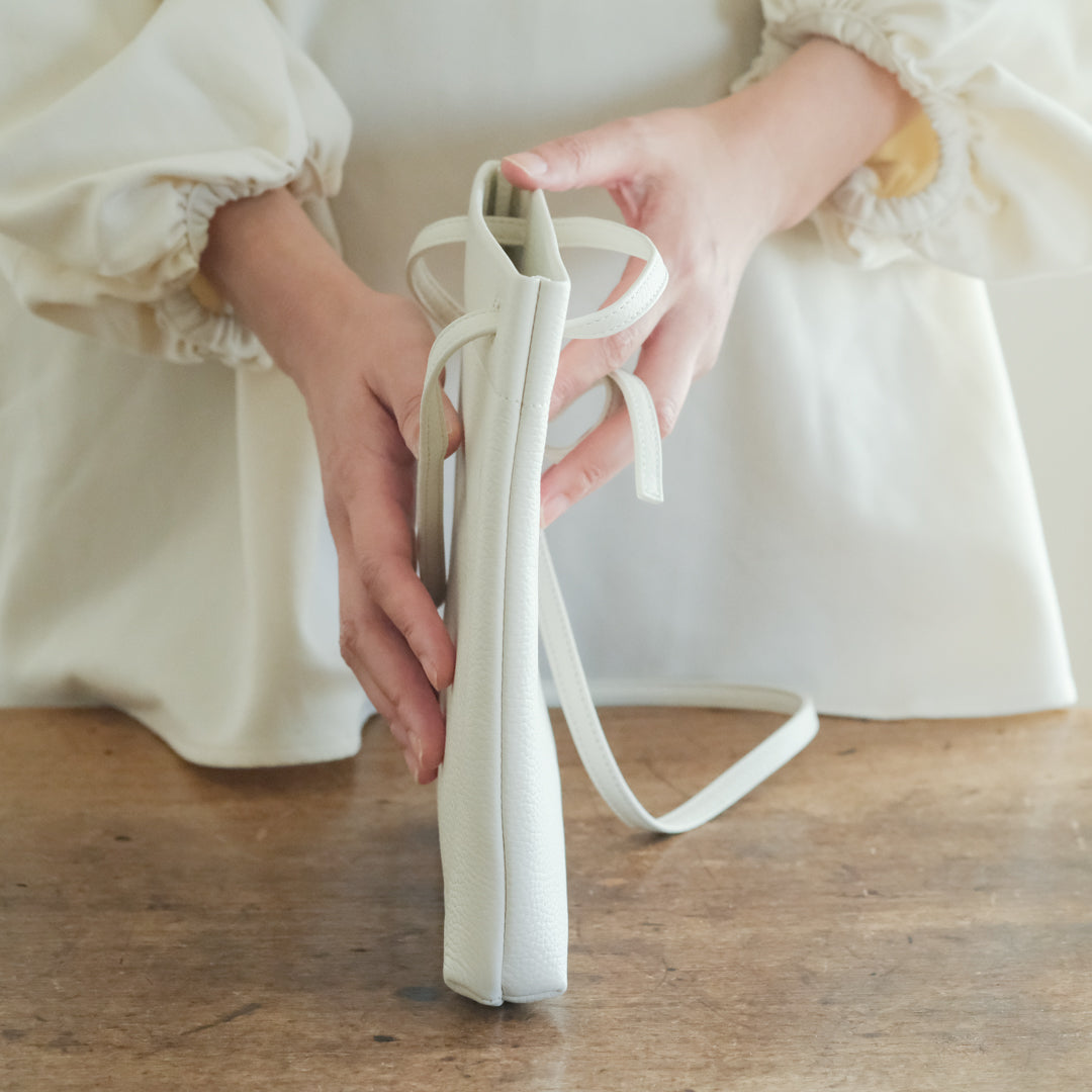 【受注商品】［STUDIO LA CAUSE］タテ型サコッシュBG127 EM