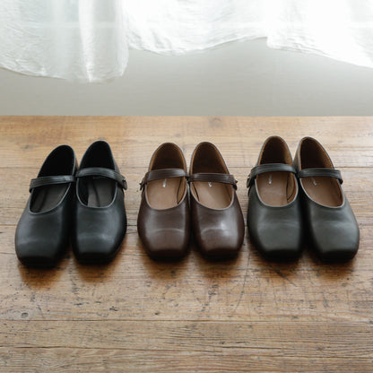AUTTAA／【受注商品】 Ankle strap pumps